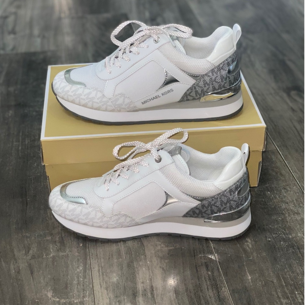 Michael Kors Wilma Trainers in Optic White Tech Canvas 8.5 Athleisure Glam - Picture 3 of 9
